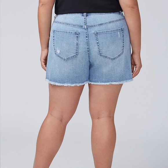 Plus size Girlfriend Denim Shorts - Picture 3 of 5
